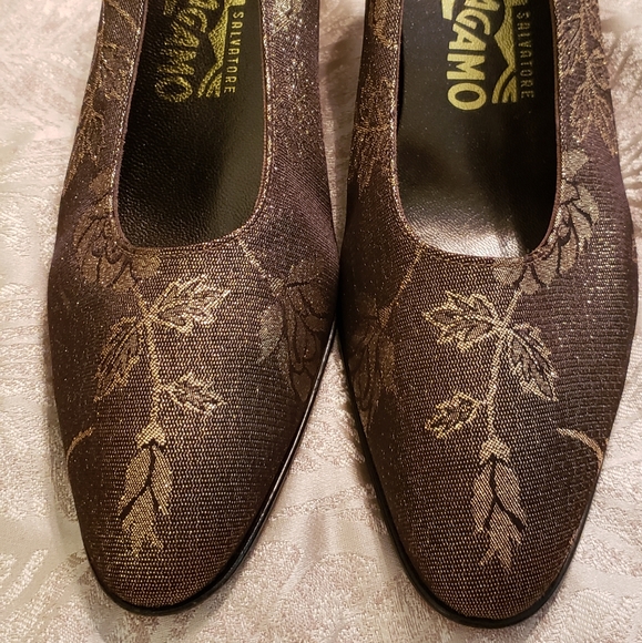 FINAL SALE Salvatore Ferragamo Fabric Covered Shoes, Size 7C (wide), Heels 2.5" - Picture 7 of 9